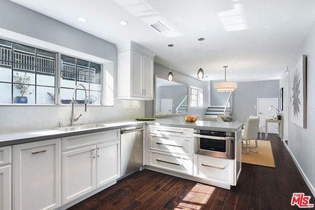 11734 Sunshine Terrace, Studio City, CA 91604