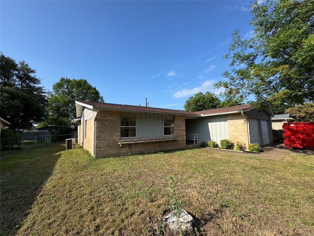 819 Wateka Way, Richardson, TX 75080
