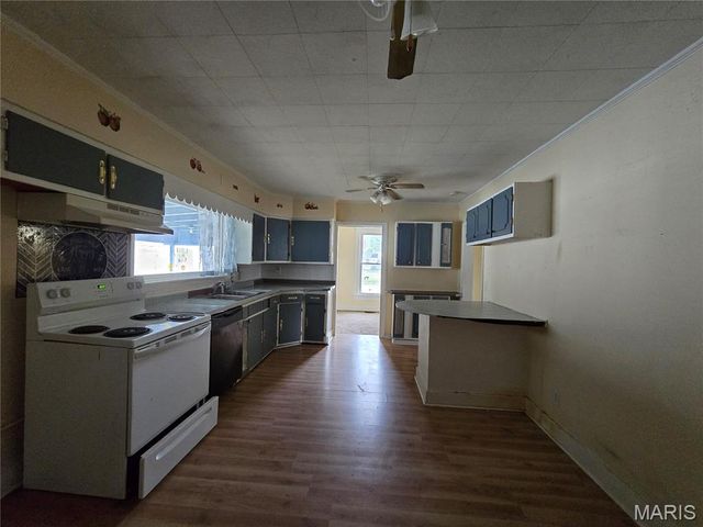 303 Greer Avenue, Sikeston, MO 63801