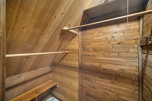 8339 Northcote Avenue, Munster, IN 46321