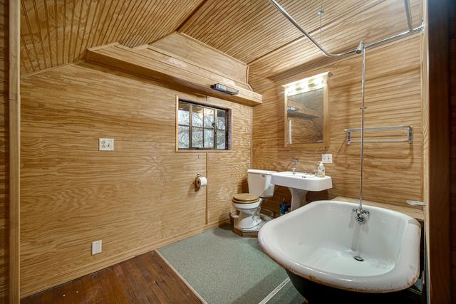 8339 Northcote Avenue, Munster, IN 46321