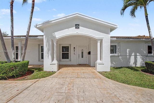 8241 SW 146th St, Palmetto Bay, FL 33158