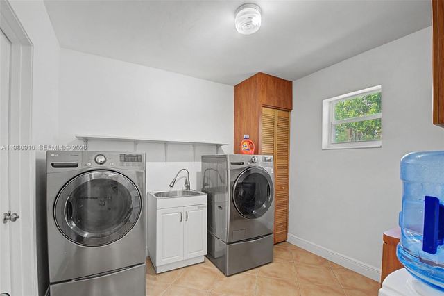 8241 SW 146th St, Palmetto Bay, FL 33158