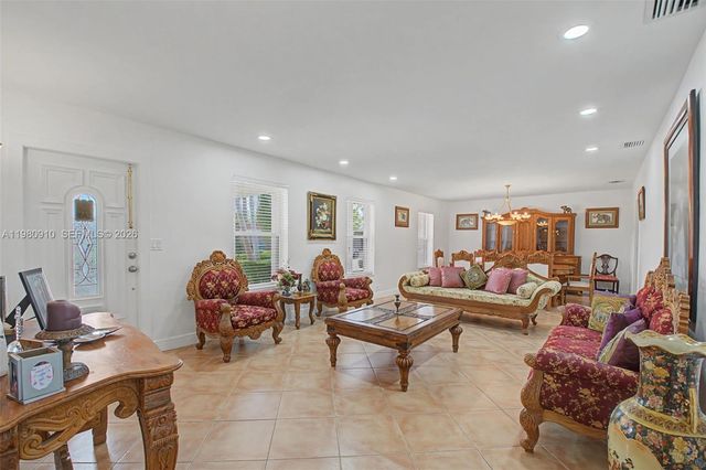 8241 SW 146th St, Palmetto Bay, FL 33158