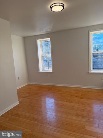 2427 N 10TH ST, Philadelphia, PA 19133