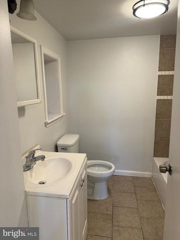 2427 N 10TH ST, Philadelphia, PA 19133