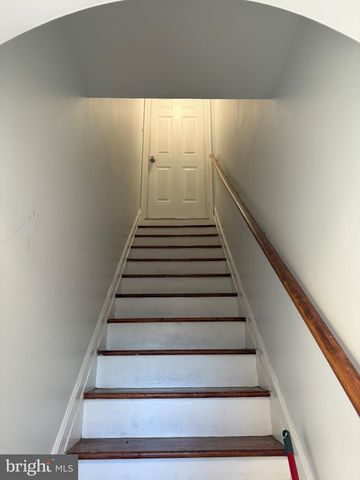 2427 N 10TH ST, Philadelphia, PA 19133
