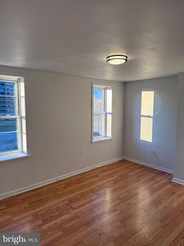 2427 N 10TH ST, Philadelphia, PA 19133