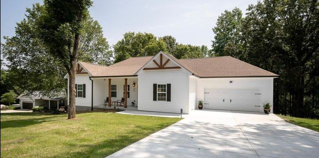 18 Shady Cove Ln, Winchester, TN 37398