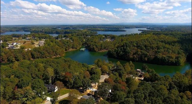 18 Shady Cove Ln, Winchester, TN 37398