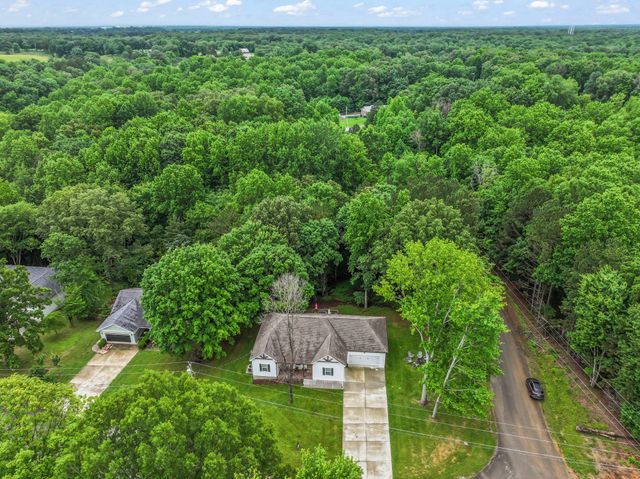 18 Shady Cove Ln, Winchester, TN 37398