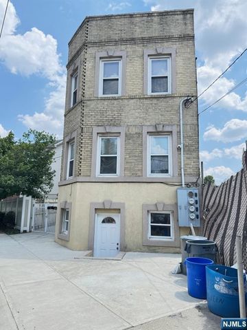 233 Malvern Street, Newark, NJ 07105
