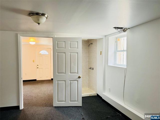 233 Malvern Street, Newark, NJ 07105