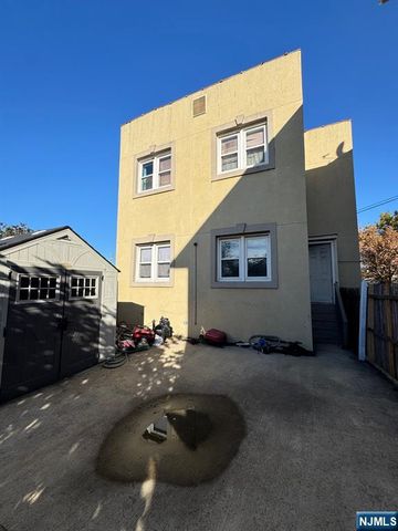 233 Malvern Street, Newark, NJ 07105