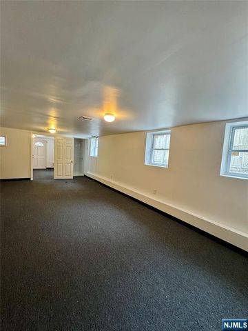 233 Malvern Street, Newark, NJ 07105