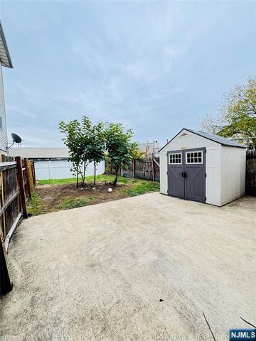 233 Malvern Street, Newark, NJ 07105
