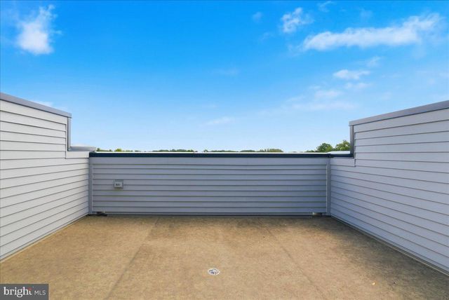 2018 TYSONS RIDGELINE RD, Falls Church, VA 22043