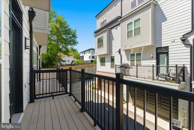 2018 TYSONS RIDGELINE RD, Falls Church, VA 22043