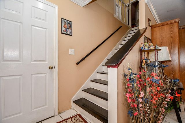 2923 W Greens Rd Road, Houston, TX 77067