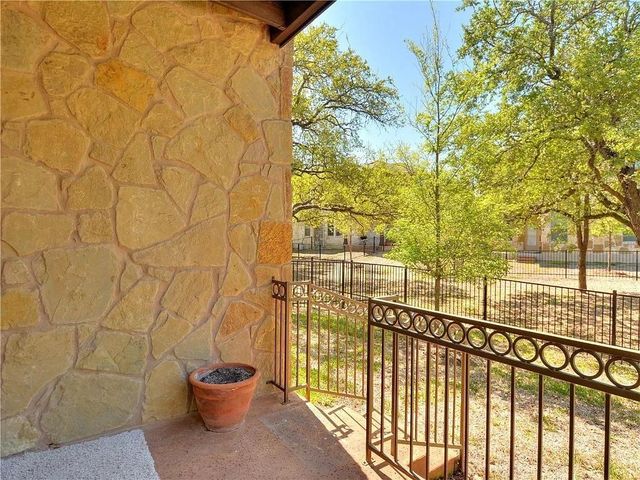 9512 Solana Vista LOOP B, Austin, TX 78750