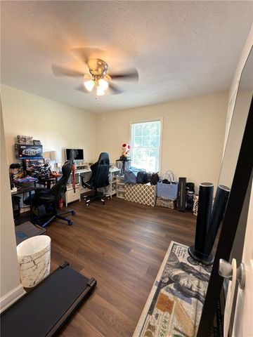 3760 Sunny Hill Drive, Loganville, GA 30052