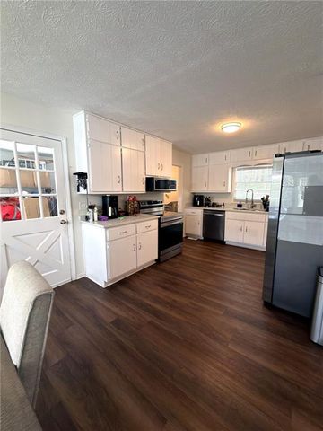 3760 Sunny Hill Drive, Loganville, GA 30052