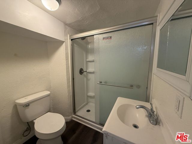 11233 Raymond Avenue, Los Angeles, CA 90044