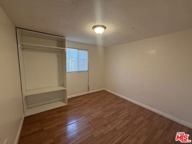 11233 Raymond Avenue, Los Angeles, CA 90044