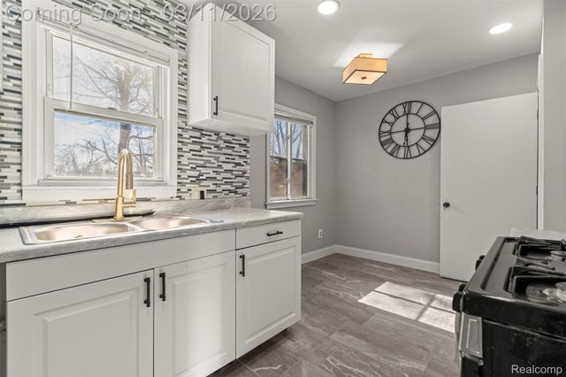 18931 Sawyer Street, Detroit, MI 48228