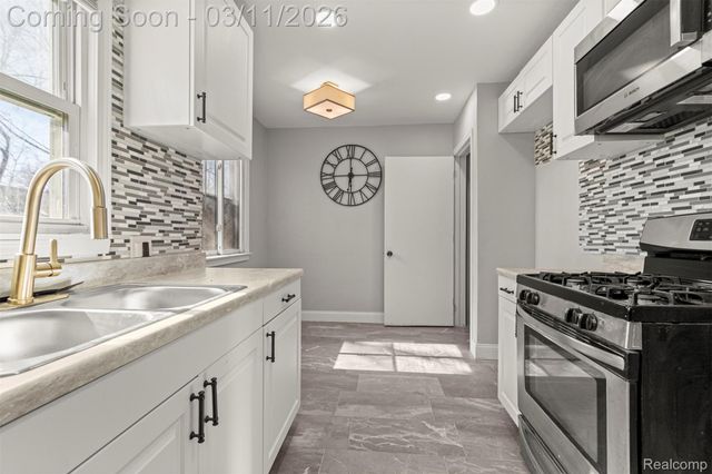 18931 Sawyer Street, Detroit, MI 48228