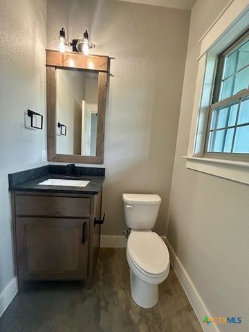 3 Saul Dr, Lampasas, TX 76550