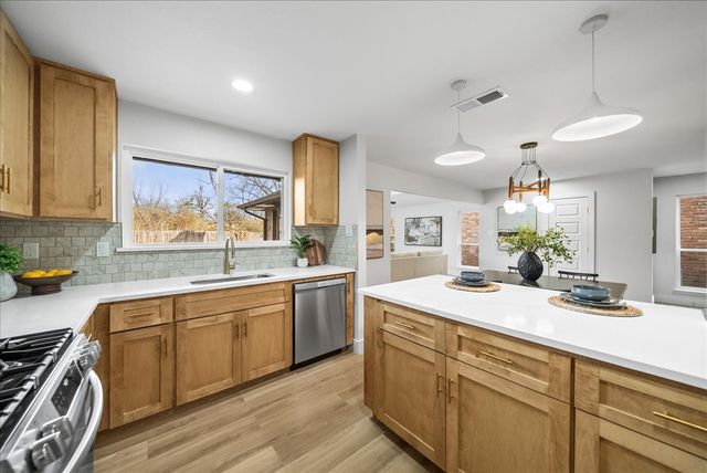 9632 Park Highlands Drive, Dallas, TX 75238