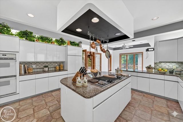1 Beckford Place, Clarkston, MI 48348
