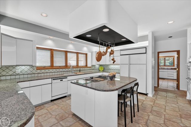 1 Beckford Place, Clarkston, MI 48348