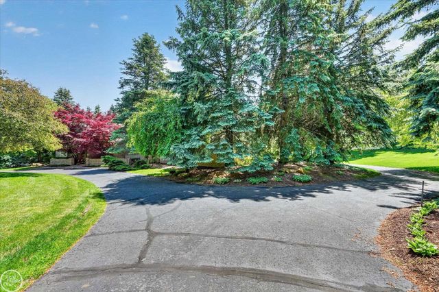 1 Beckford Place, Clarkston, MI 48348