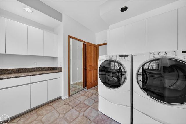 1 Beckford Place, Clarkston, MI 48348