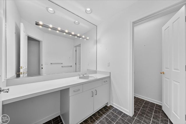 1 Beckford Place, Clarkston, MI 48348