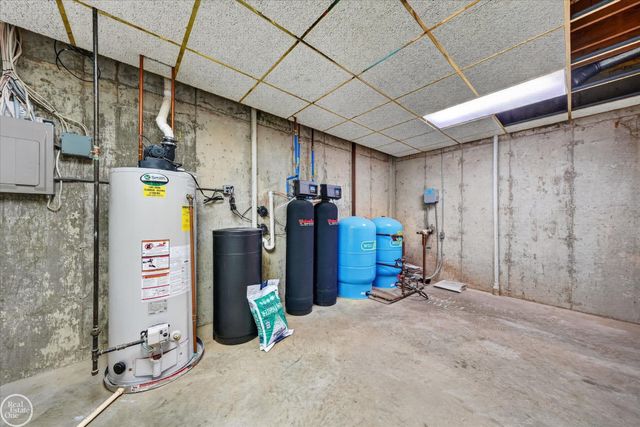 1 Beckford Place, Clarkston, MI 48348
