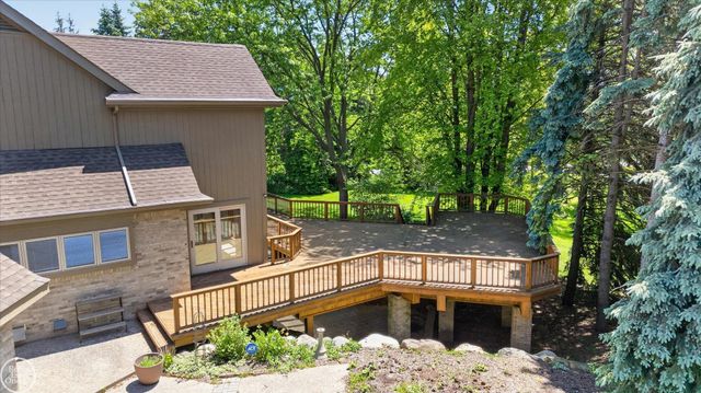 1 Beckford Place, Clarkston, MI 48348