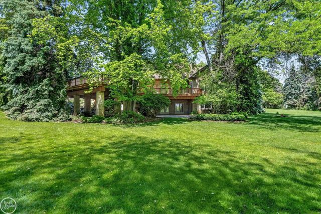 1 Beckford Place, Clarkston, MI 48348