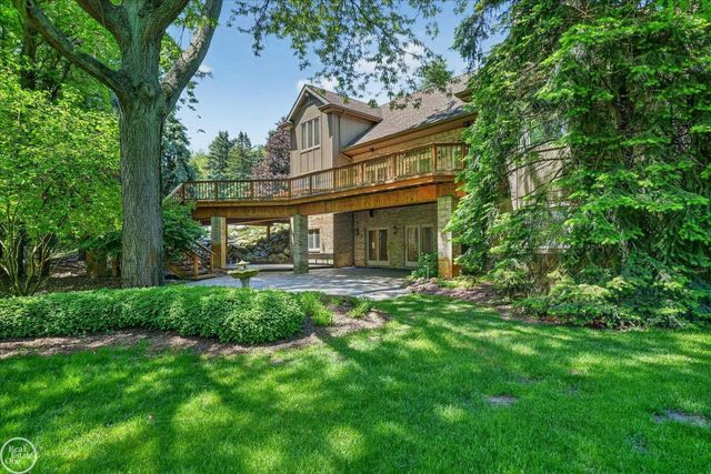 1 Beckford Place, Clarkston, MI 48348