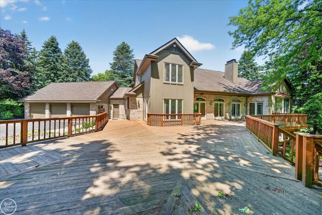 1 Beckford Place, Clarkston, MI 48348