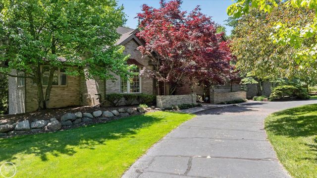 1 Beckford Place, Clarkston, MI 48348