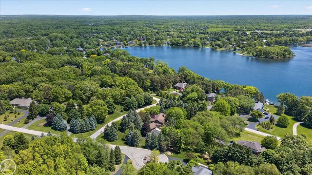 1 Beckford Place, Clarkston, MI 48348