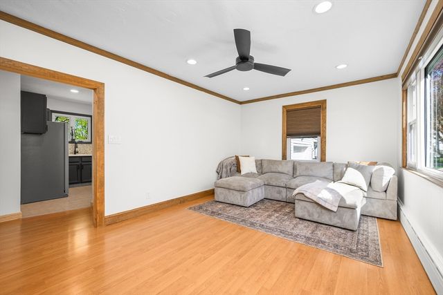 186 Compos St, Somerset, MA 02726