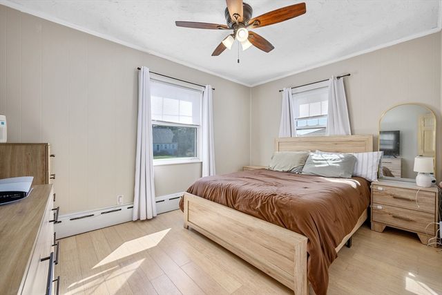 186 Compos St, Somerset, MA 02726