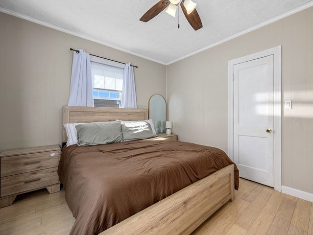186 Compos St, Somerset, MA 02726