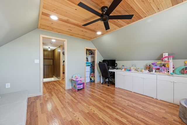 186 Compos St, Somerset, MA 02726