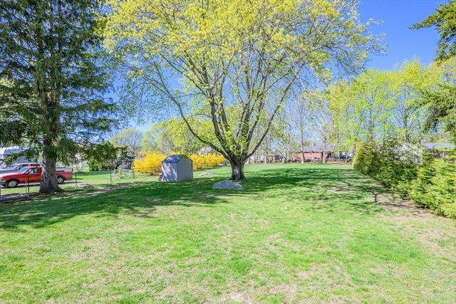 186 Compos St, Somerset, MA 02726
