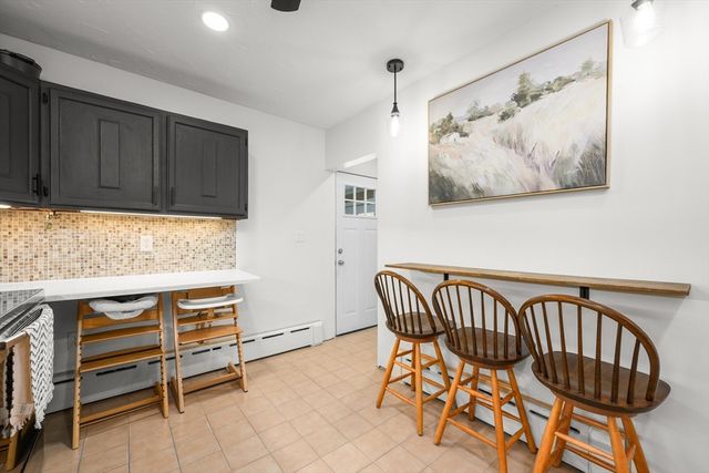 186 Compos St, Somerset, MA 02726